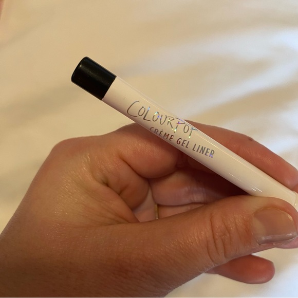 Colourpop eyeliner - Picture 1 of 3